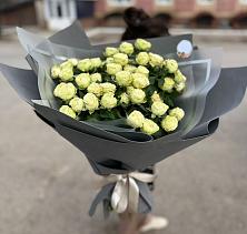 Букет Белые кустовые розы Солинеро в Переясловской