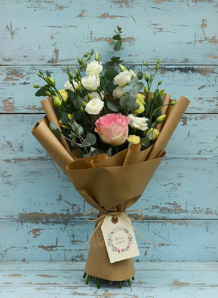 Букет цветов из: Розы и Лизиантусы в Переясловской