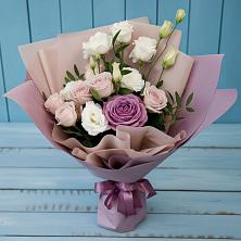 Букет цветов из:  Розы и Лизиантусы в Переясловской