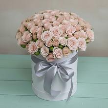 Цветочная композиция из Розы в шляпной коробке в Переясловской