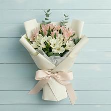 Букет цветов из:  Альстромерии в Переясловской