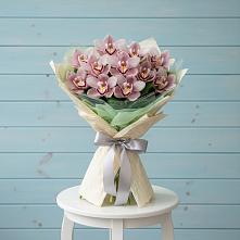 Букет цветов из:  Орхидеи и Розы в Переясловской