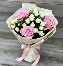 Букет цветов из:  Розы в Переясловской