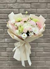 Букет цветов из:  Гвоздики, Розы, Лизиантусы и Хризантемы в Переясловской
