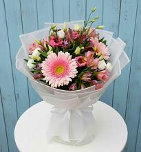 Букет цветов из:  Герберы, Альстромерии и Лизиантусы в Переясловской