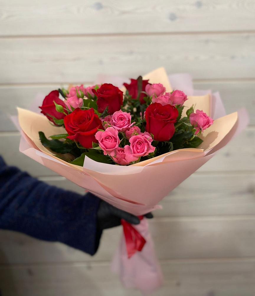 Букет цветов из: Розы в Переясловской
