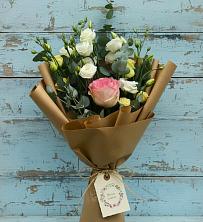 Букет цветов из:  Розы и Лизиантусы в Переясловской