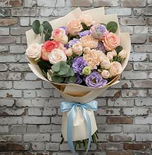 Букет цветов из:  Розы, Лизиантусы и Гвоздики в Переясловской