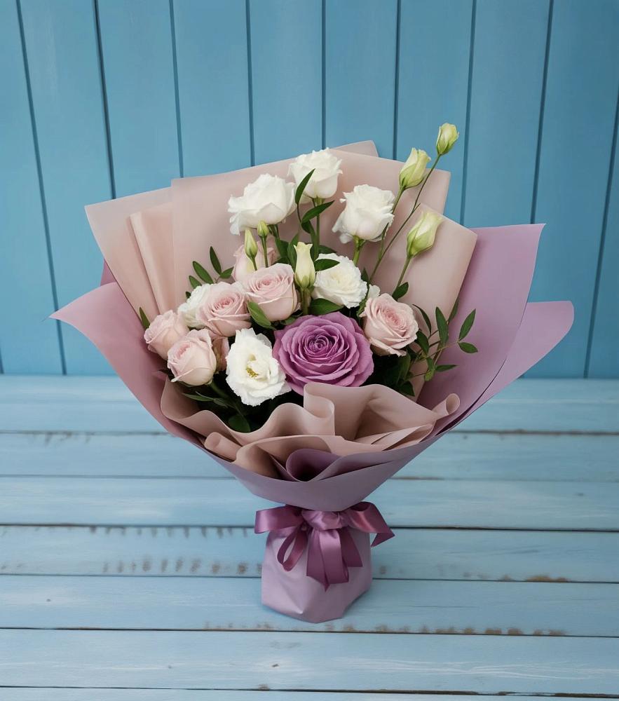 Букет цветов из: Розы и Лизиантусы в Переясловской