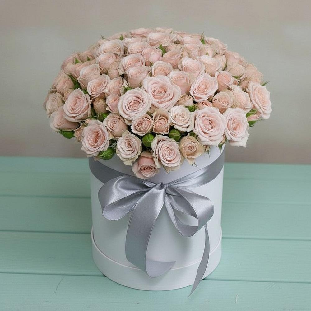 Цветочная композиция из Розы в шляпной коробке в Переясловской